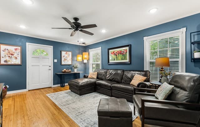 2-bedroom rental at 318 Brees Blvd in San Antonio, TX — photo 5