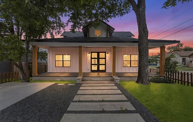3-bedroom rental at 101 Haynes Avenue in San Antonio, TX — photo 1