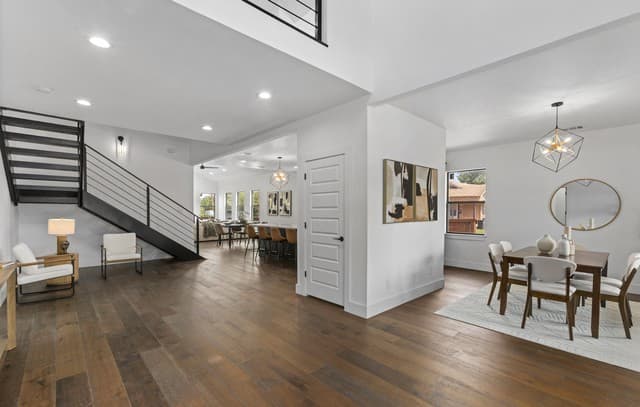 3-bedroom rental at 101 Haynes Avenue in San Antonio, TX — photo 2