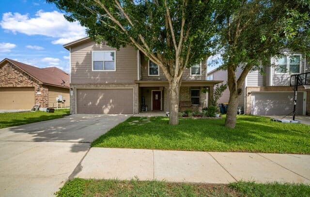 4-bedroom rental at 117 Gatewood Bay in Cibolo, TX — photo 1