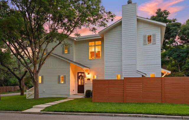 4-bedroom rental at 301 Ogden Ln in Alamo Heights, TX — photo 5