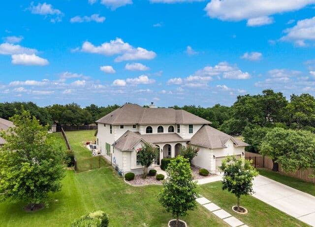 5-bedroom rental at 28906 Balcones Crk in Boerne, TX — photo 5