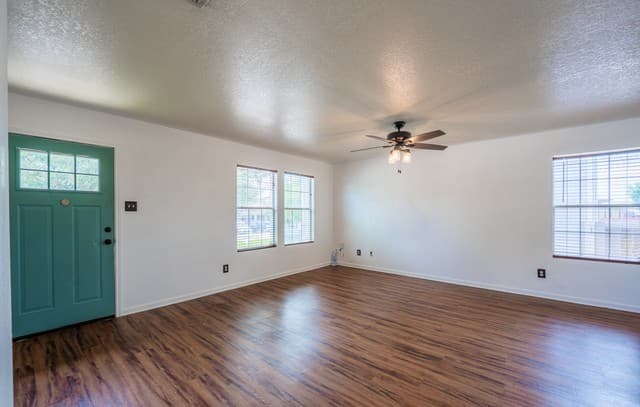 3-bedroom rental at 152 Hinge Chase in Cibolo, TX — photo 3