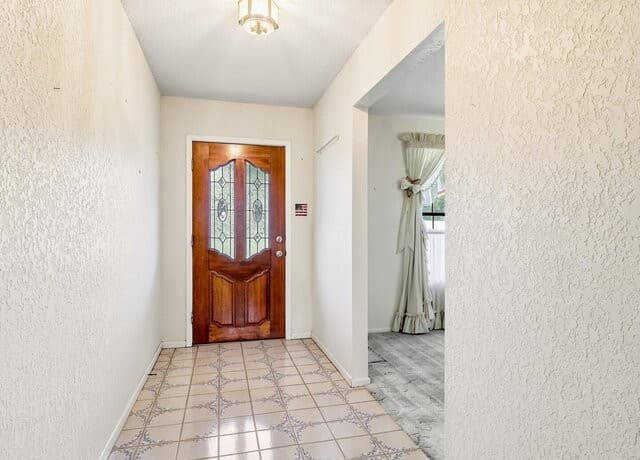 3-bedroom rental at 111 Mitch Thomas in Pleasanton, TX — photo 4