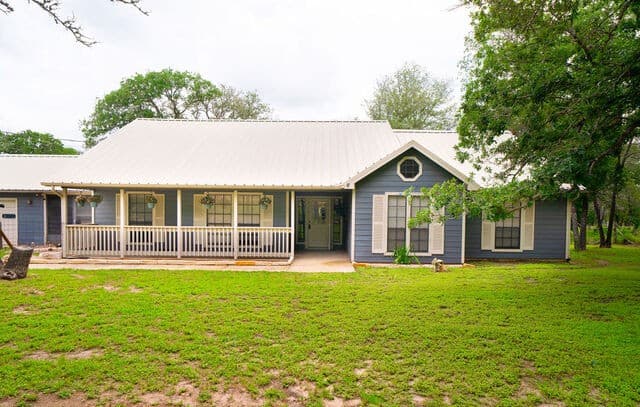 3-bedroom rental at 759 Falling Leaves Dr in Adkins, TX — photo 1