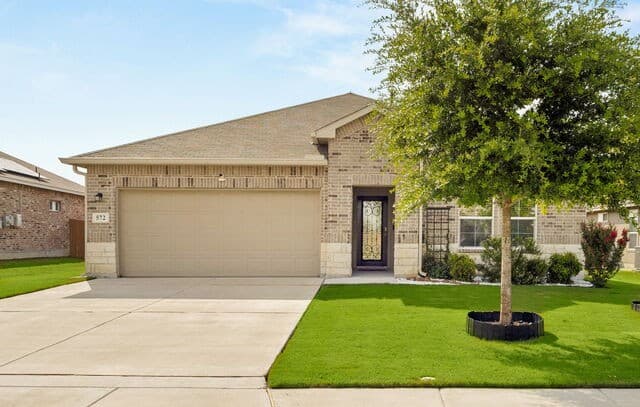 4-bedroom rental at 572 Lilac Shoals in Cibolo, TX — photo 2