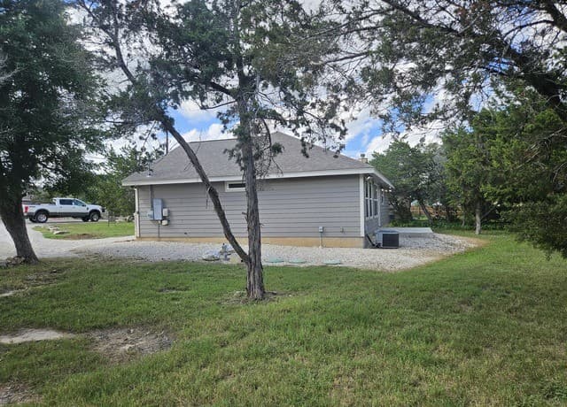 3-bedroom rental at 134 Alpine Ct in Spring Branch, TX — photo 5