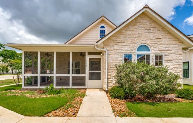 2-bedroom rental at 530 #1000 Oak Park Dr in Boerne, TX — photo 1