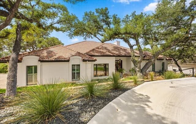 4-bedroom home for sale at 29429 No Le Hace in Fair Oaks Ranch TX