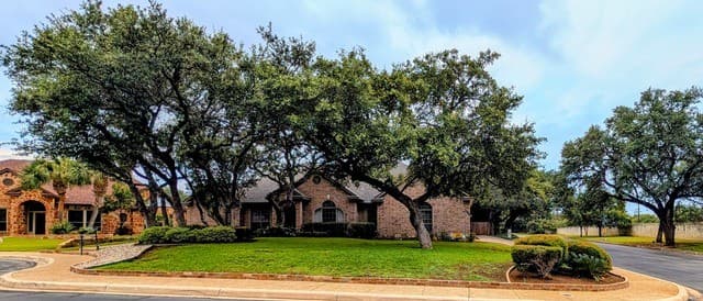 4-bedroom home for sale at 13407 Heights Hall in San Antonio TX