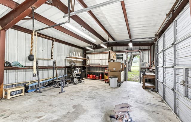 3-bedroom rental at 610 Blue Creek in La Vernia, TX — photo 4