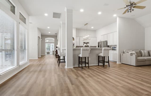 3-bedroom rental at 25 Stoneleigh Way in San Antonio, TX — photo 4