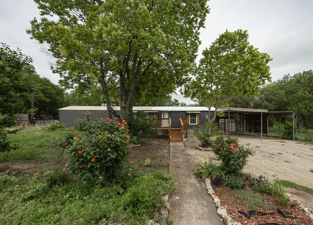 Home for sale at 10323 Hillbrook Rd in Schertz, TX — photo 3