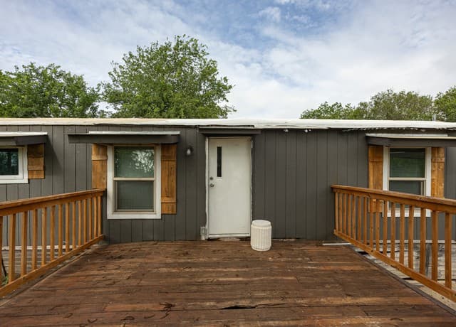 Home for sale at 10323 Hillbrook Rd in Schertz, TX — photo 4