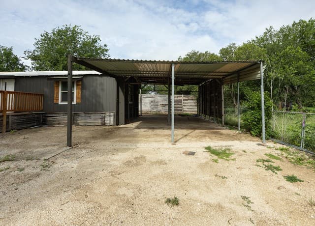 Home for sale at 10323 Hillbrook Rd in Schertz, TX — photo 5