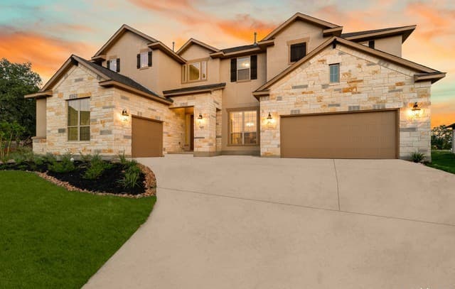 5-bedroom rental at 797 Lilly Blf in Castroville, TX — photo 1