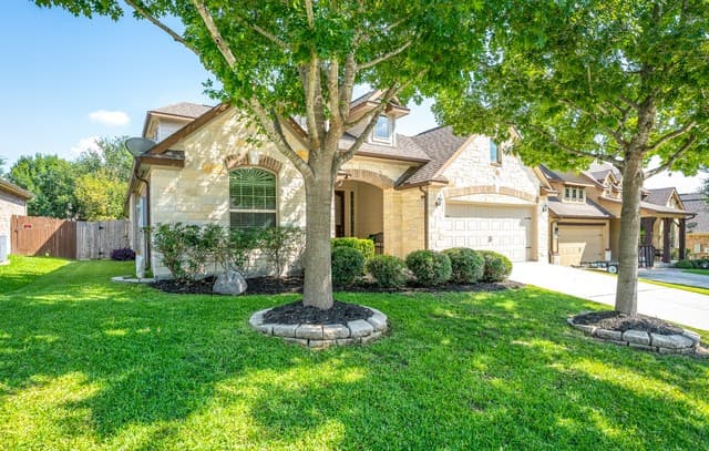Home for sale at 824 Water Oak in Schertz, TX — photo 3