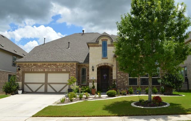 4-bedroom rental at 146 Stablewood Ct in Boerne, TX — photo 2