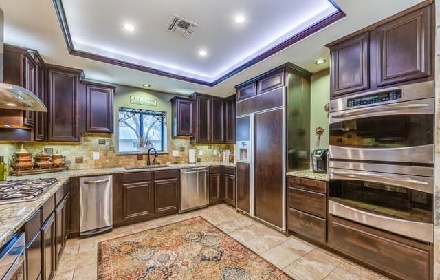 4-bedroom rental at 212 Sagecrest Dr in San Antonio, TX — photo 5