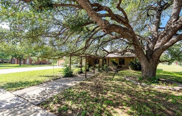 4-bedroom home for sale at 119 Village Path in Castroville TX