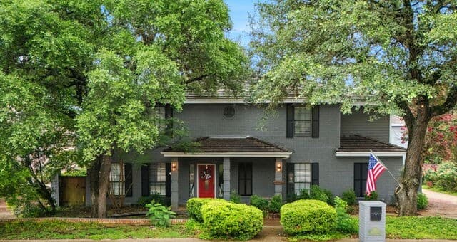 5-bedroom rental at 3030 Orchard Hill in San Antonio, TX — photo 1