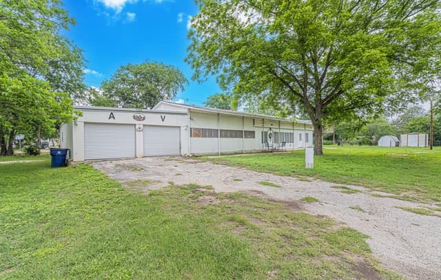 4-bedroom rental at 155 Vijil Loop in Cibolo, TX — photo 3