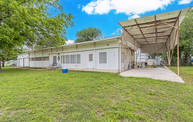 4-bedroom rental at 155 Vijil Loop in Cibolo, TX — photo 4