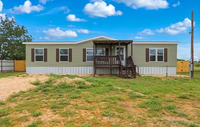 Home for sale at 11859 Jarratt Rd in Atascosa, TX — photo 3