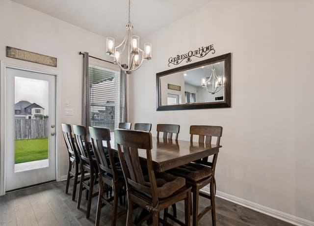 5-bedroom rental at 108 Red Deer Pl in Cibolo, TX — photo 5