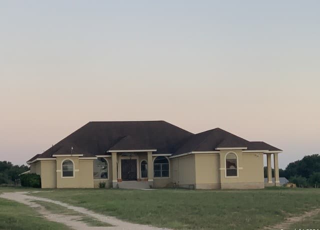 4-bedroom home for sale at 338 Tower Rd in San Antonio TX