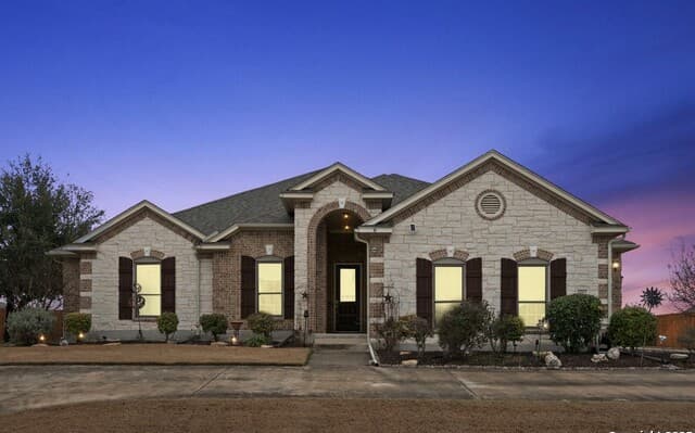 3-bedroom home for sale at 6963 Hallie Heights in Schertz TX