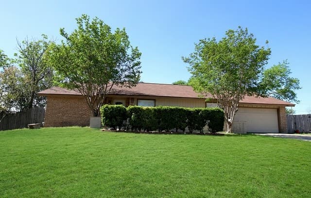 3-bedroom home for sale at 13523 Brinwood in Universal City TX