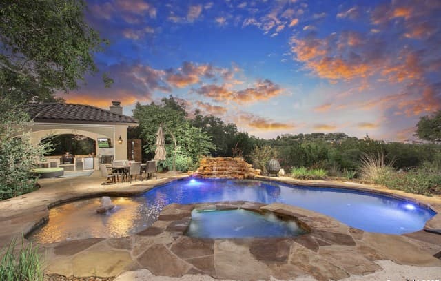 3-bedroom home for sale at 112 Shadywood in Boerne TX