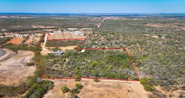 2-bedroom home for sale at 310 Duck in Pleasanton TX