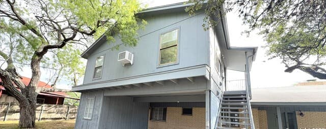 0-bedroom rental at 3815 Ridgeline Unit UPSTAIRS APARTMENT in San Antonio TX