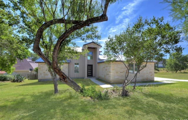 3-bedroom home for sale at 105 River Bluff in Castroville TX