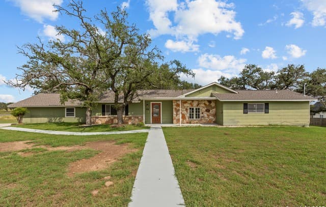 3-bedroom home for sale at 224 W Lower Crabapple in Fredericksburg TX