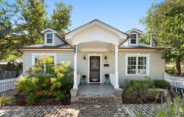 4-bedroom home for sale at 105 E. Centre St in Fredericksburg TX