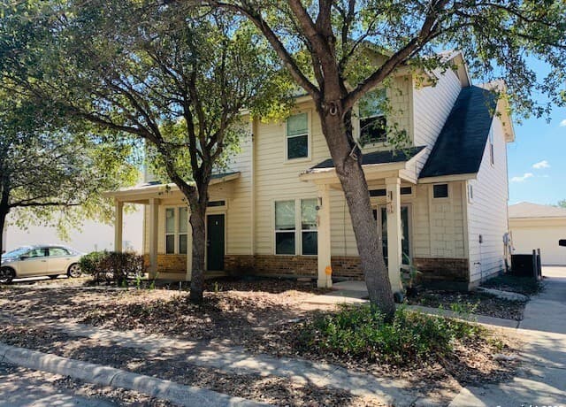3-bedroom rental at 10311 Lateleaf Oak in San Antonio TX