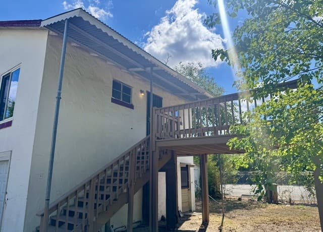 1-bedroom rental at 108 Robert E Lee Unit 2 in San Antonio TX