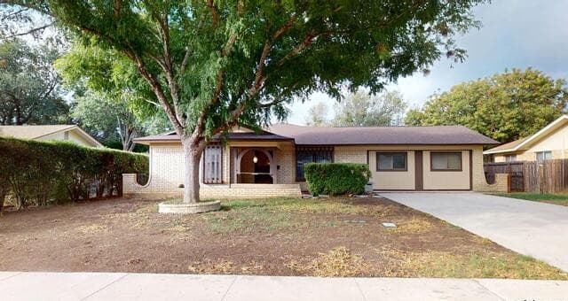 3-bedroom home for sale at 128 Cloverleaf in Schertz TX