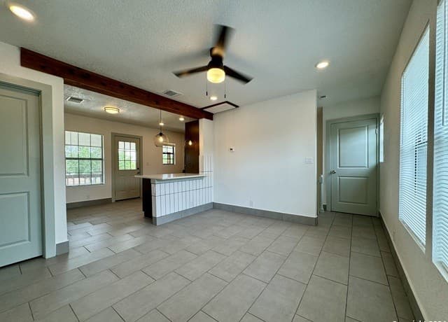 2-bedroom rental at 704 Fair Ave Unit 200 in San Antonio TX