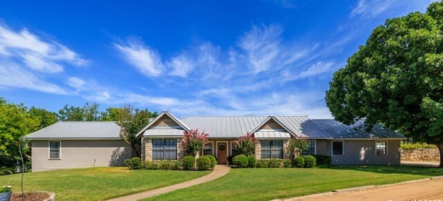 4-bedroom home for sale at 3936 S State HWY 16 in Fredericksburg TX