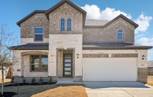 5-bedroom home for sale at 10129 Strasbourg Way in Schertz TX