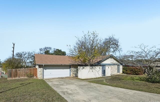 4-bedroom home for sale at 8203 Phoenix in Universal City TX
