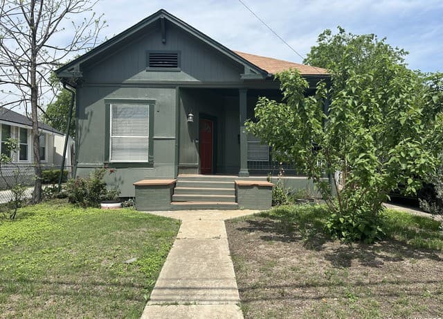 3-bedroom home for sale at 311 E Ashby Pl in San Antonio TX
