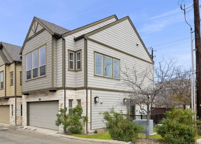 3-bedroom home for sale at 2003 McCullough in San Antonio TX