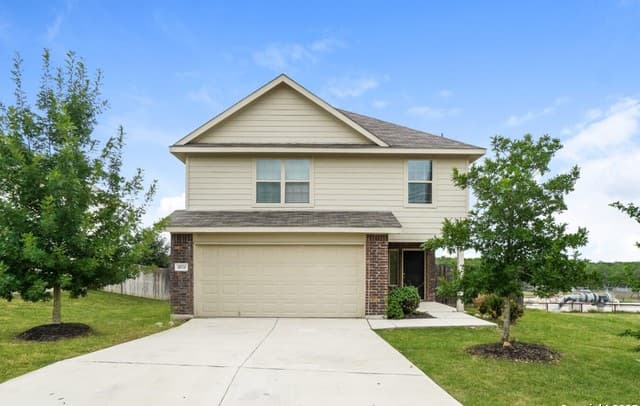 3-bedroom rental at 8210 Tesoro Hills in San Antonio TX