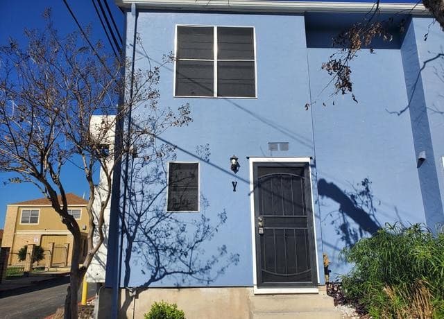 2-bedroom rental at 911-Y Vance Jackson Rd in San Antonio TX