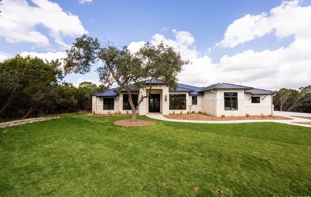 4-bedroom home for sale at 57 Sotol Lane in Boerne TX